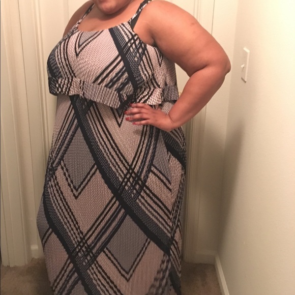 Lane Bryant Dresses & Skirts - Lane Bryant Beautiful Maxi Long Dress 18/20 NWT